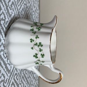 Royal Tara from IRELAND fine bone China creamer